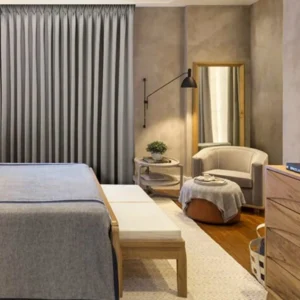 cortinas hoteleras de velo y blackout pentagrama instaladas en bogotá vendidas por total deko en el barrio la alqueria